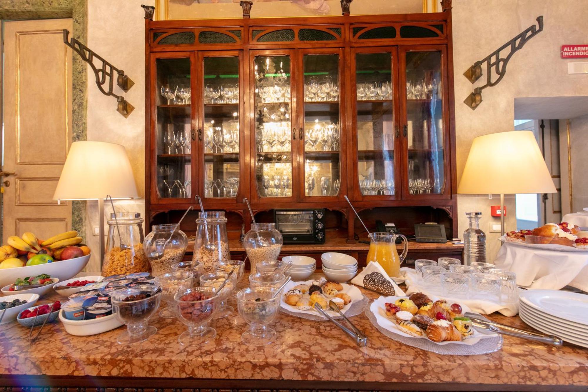 Palazzo Doria Napoli Hotel Екстериор снимка